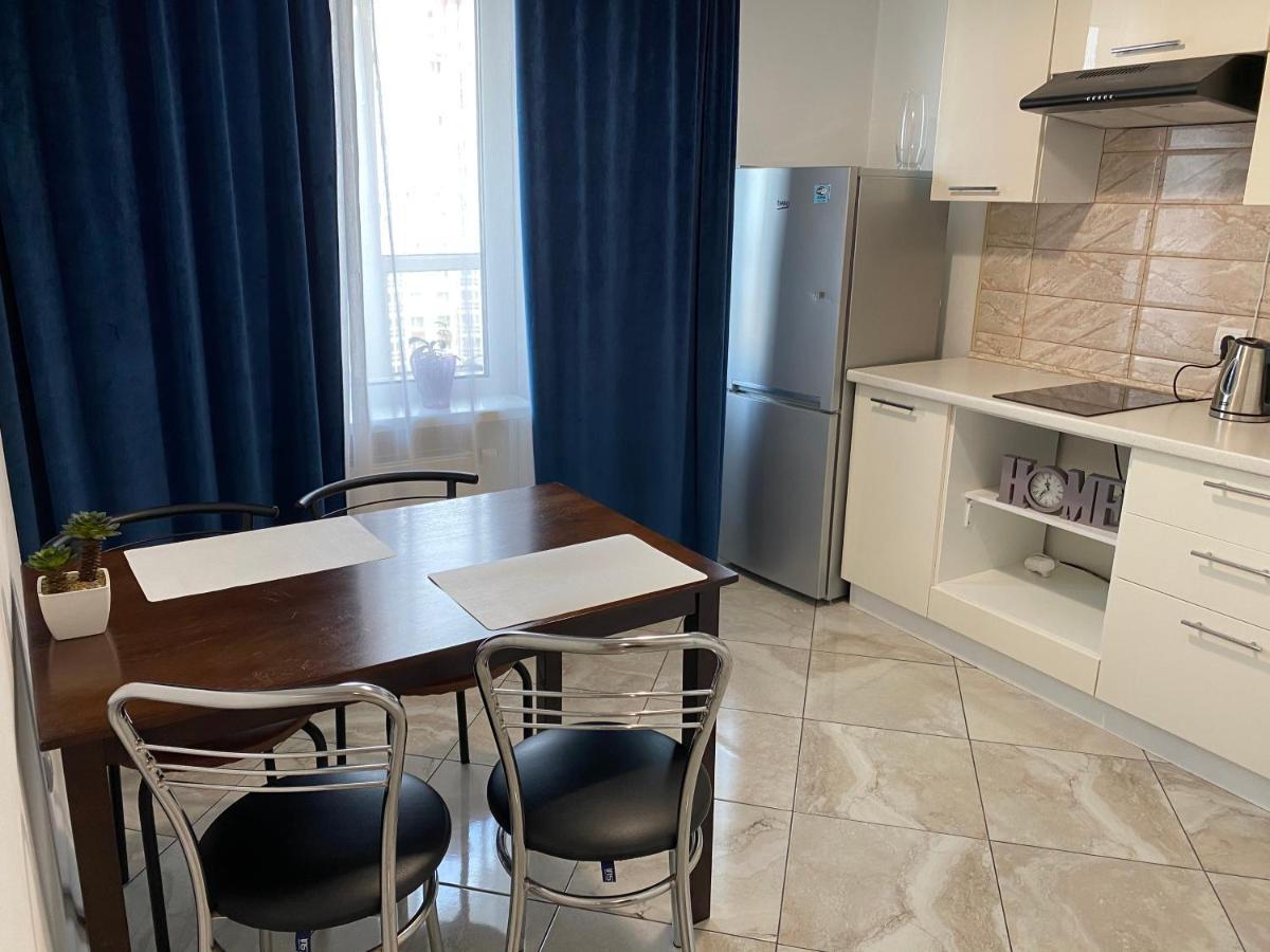 Cozy Apartment On Gmyri 12B Near Metro Poznyaki كييف المظهر الخارجي الصورة